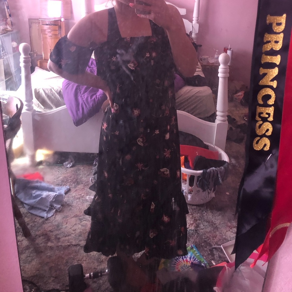 NWT! Floral off the shoulder dress!